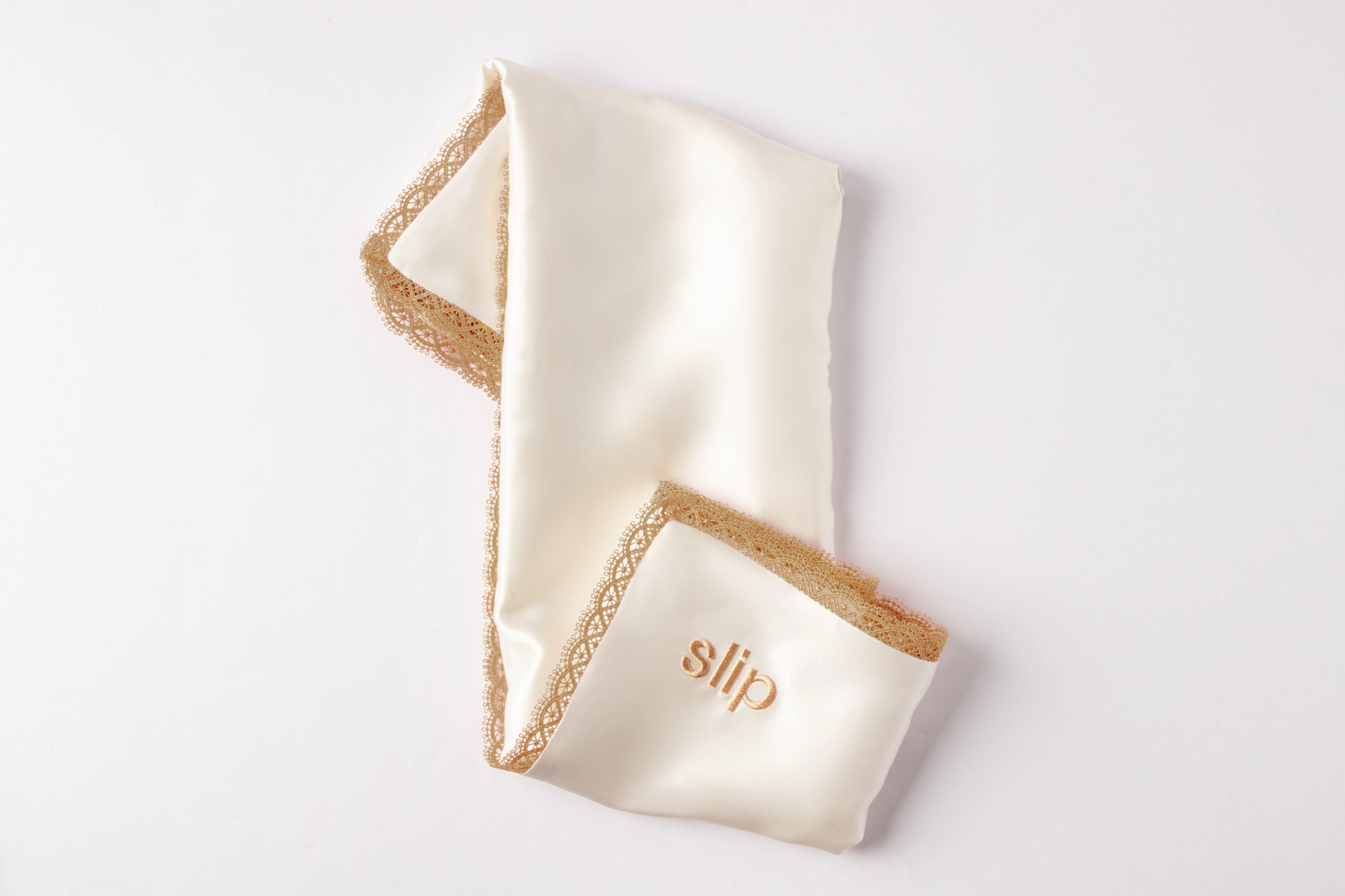 Slip x "Wuthering Heights" Queen Zippered Pillowcase with Lace Trim - Image 4