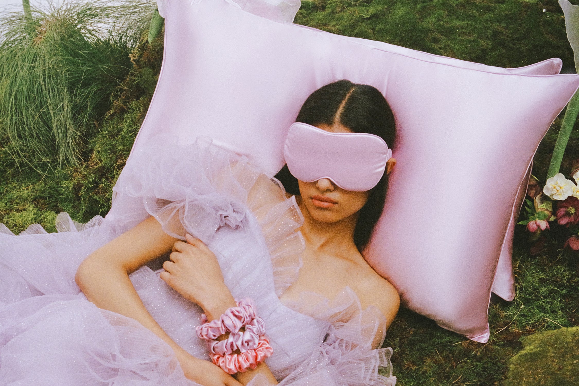 Wildflower Contour Sleep Mask - Image 9